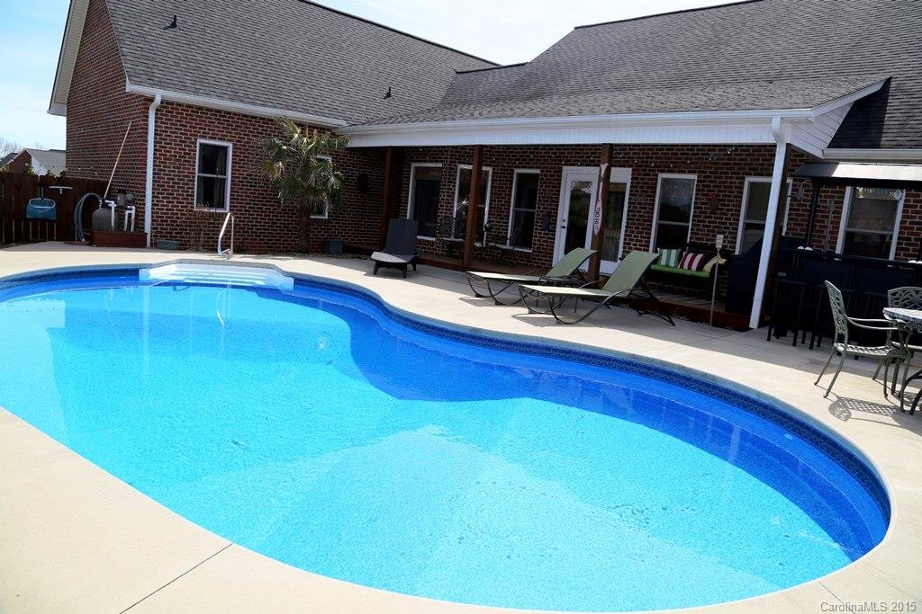 1522 Bennington Court 18