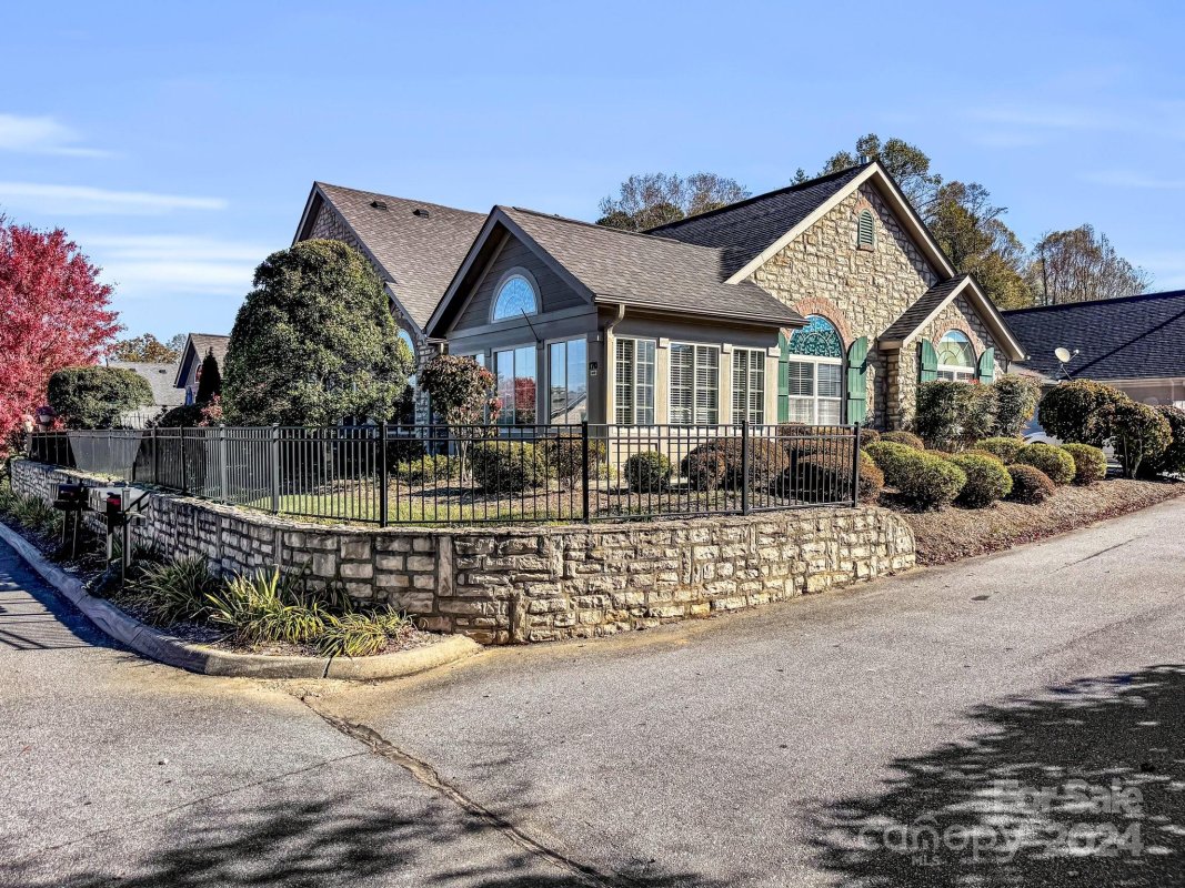 168 Summerfield Place