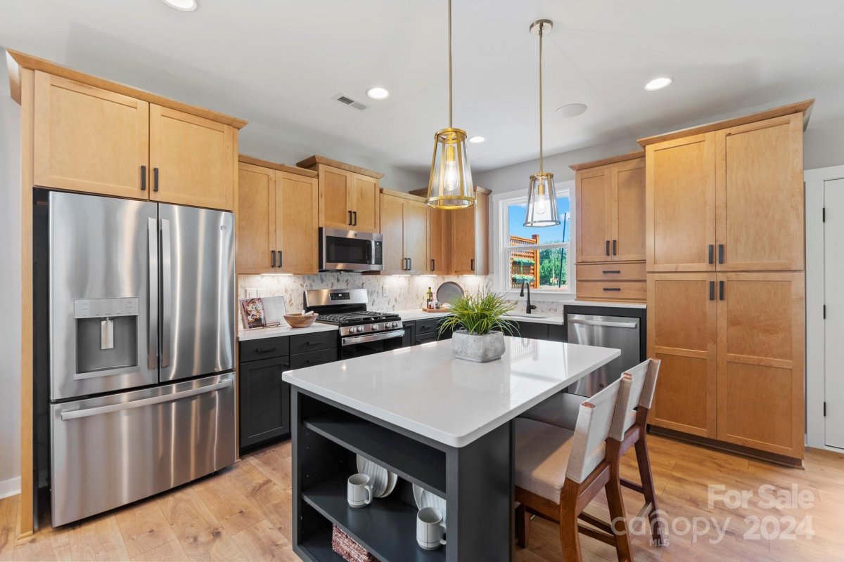324 Sunharvest Lane