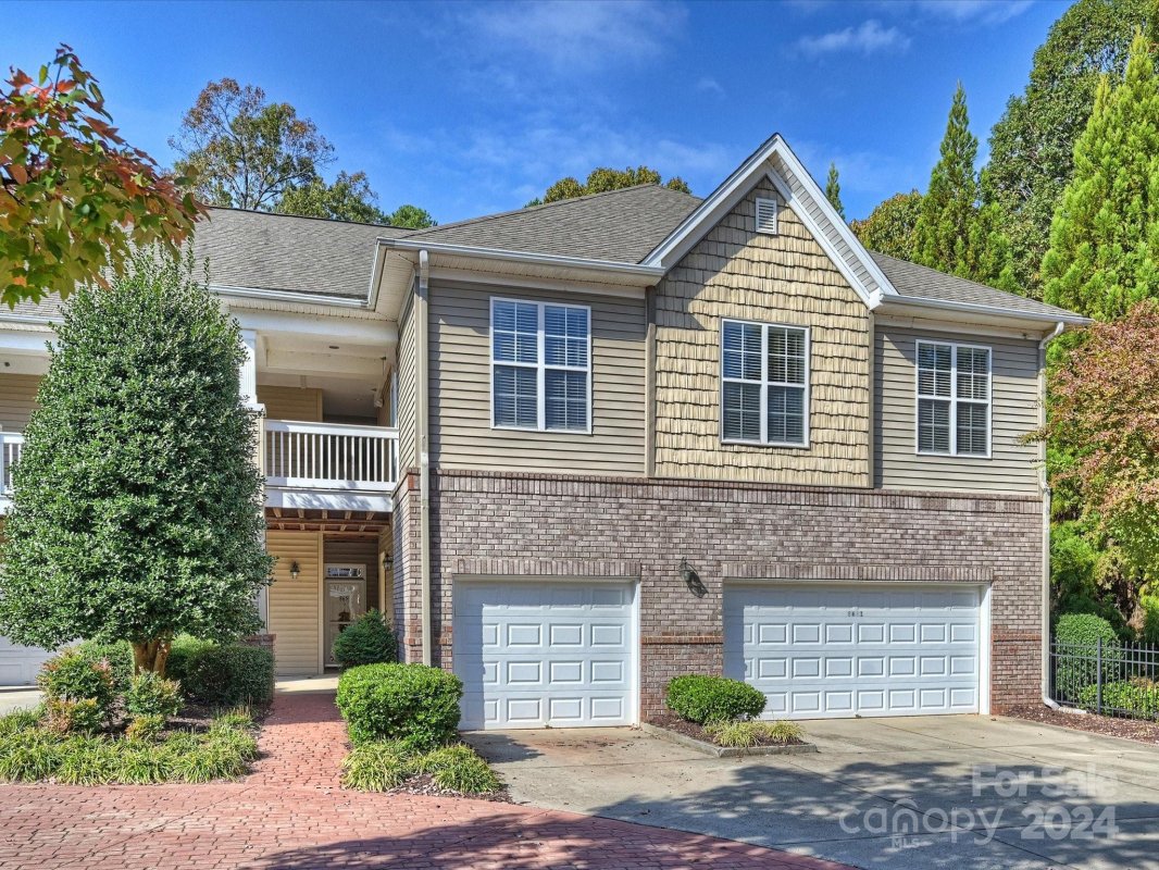 8669 Edinburgh Square Drive