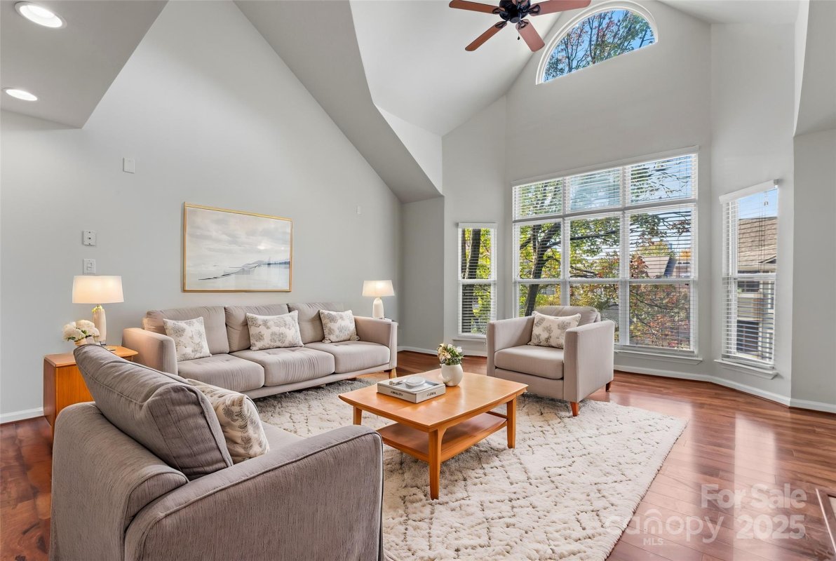 513 N Graham Street 3D