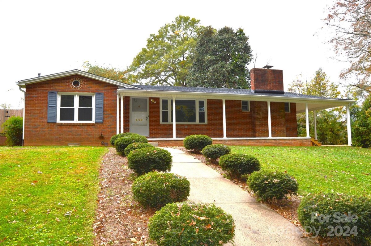 548 Greenway Drive
