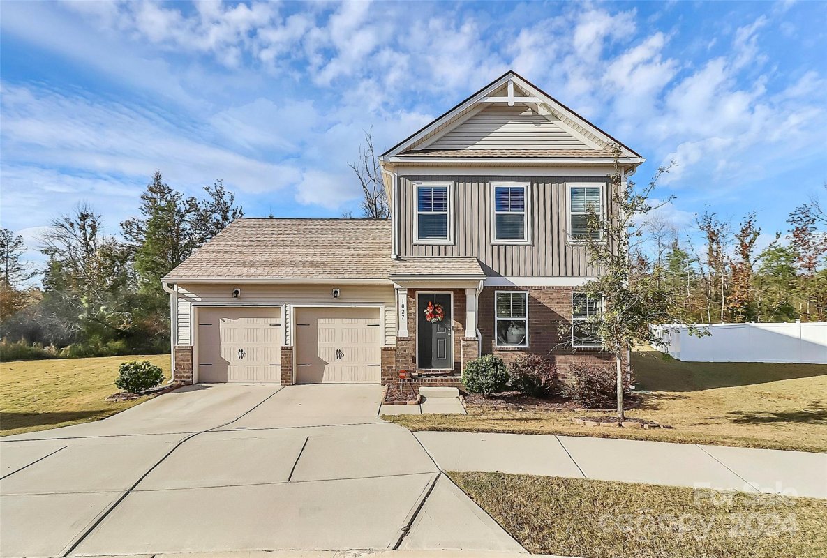 1027 Von Buren Boulevard