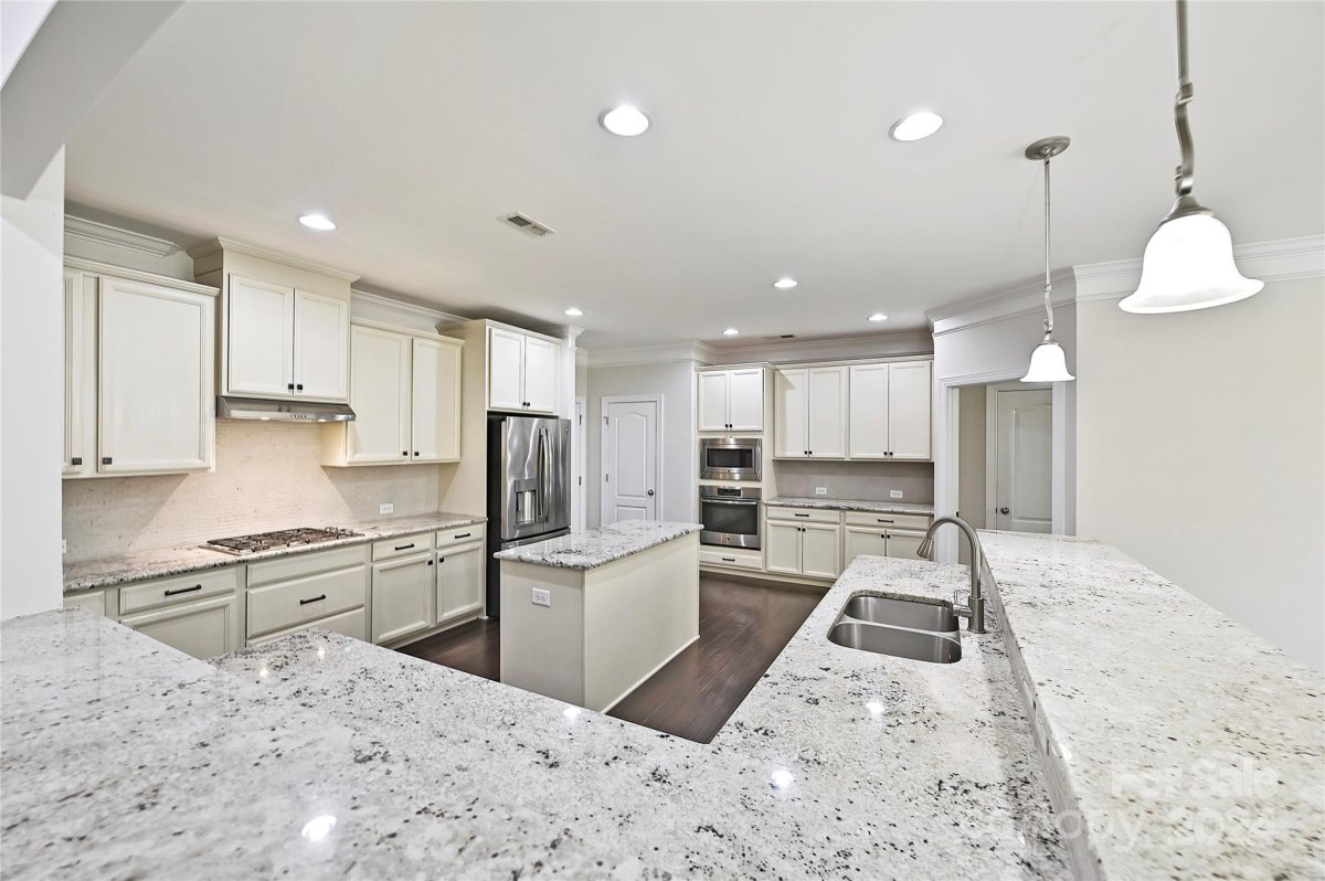13107 Pumpkin Way Drive