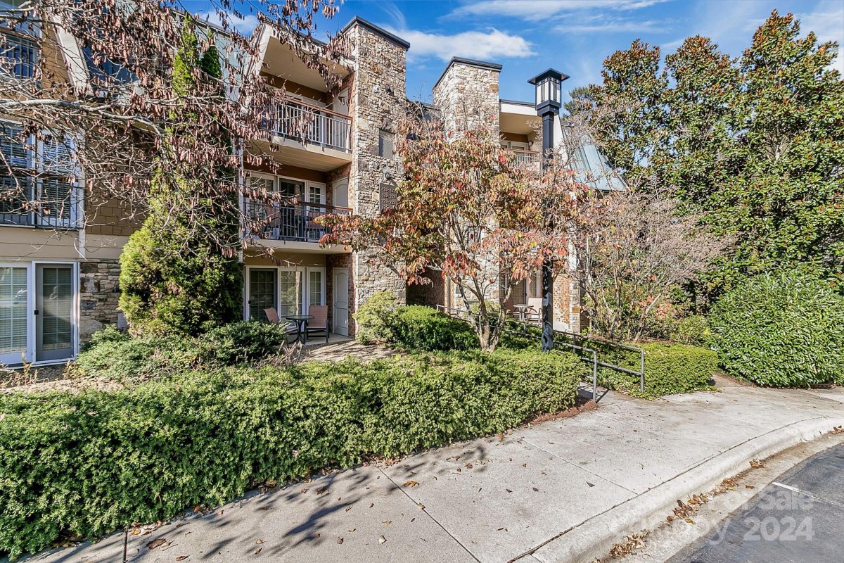 230 Bowling Park Road