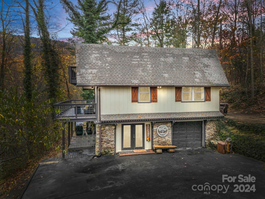93 Foster Hill Drive