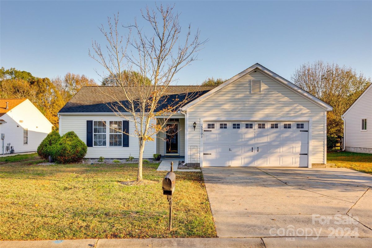 3707 Cardinal Bluff Lane