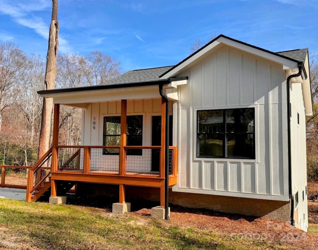 105 Ivanhoe Drive