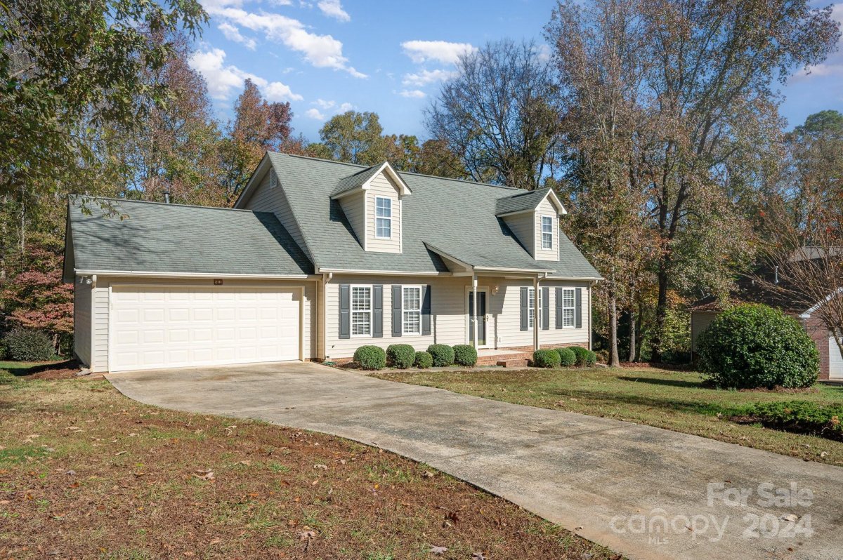 2111 Westminster Lane