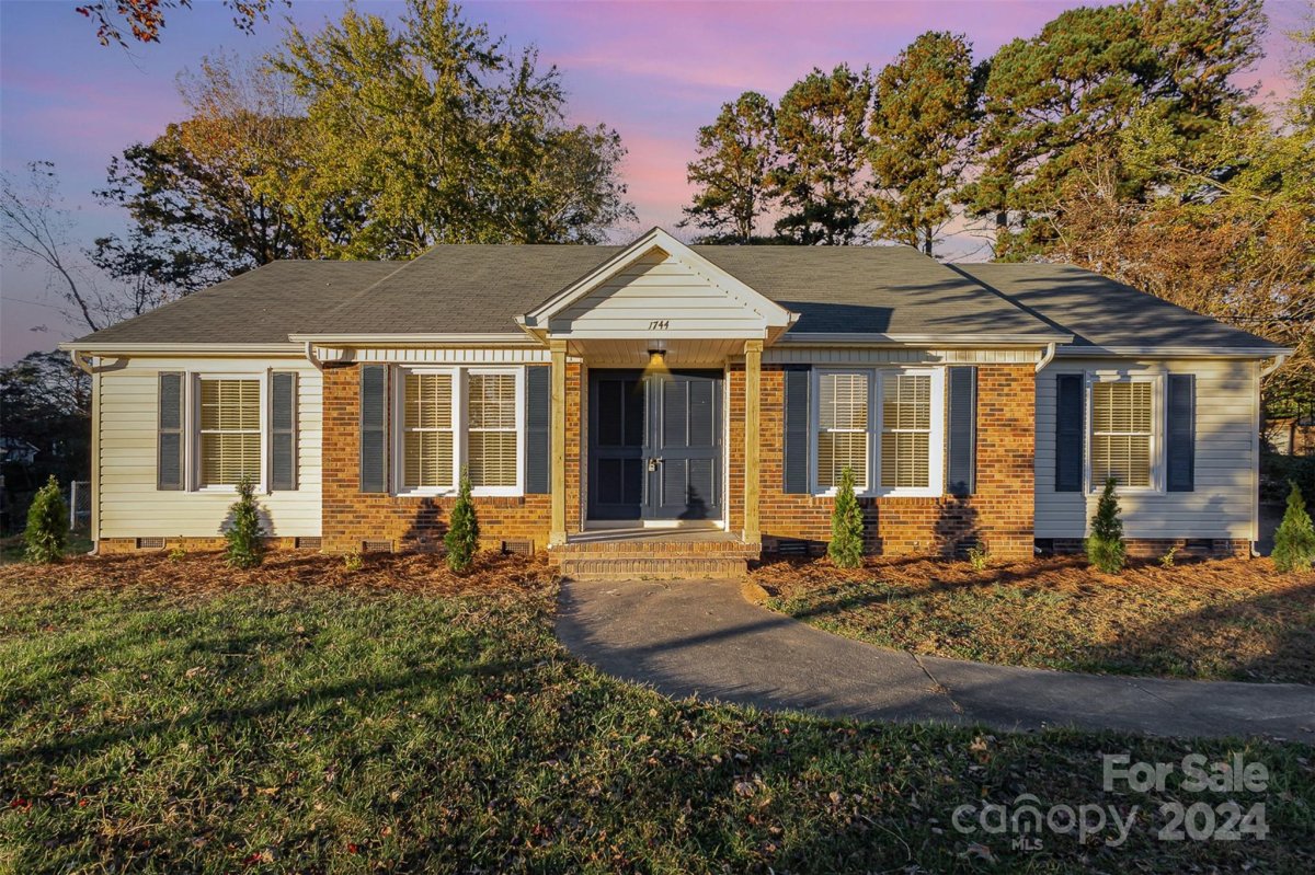 1744 Laurel Lane
