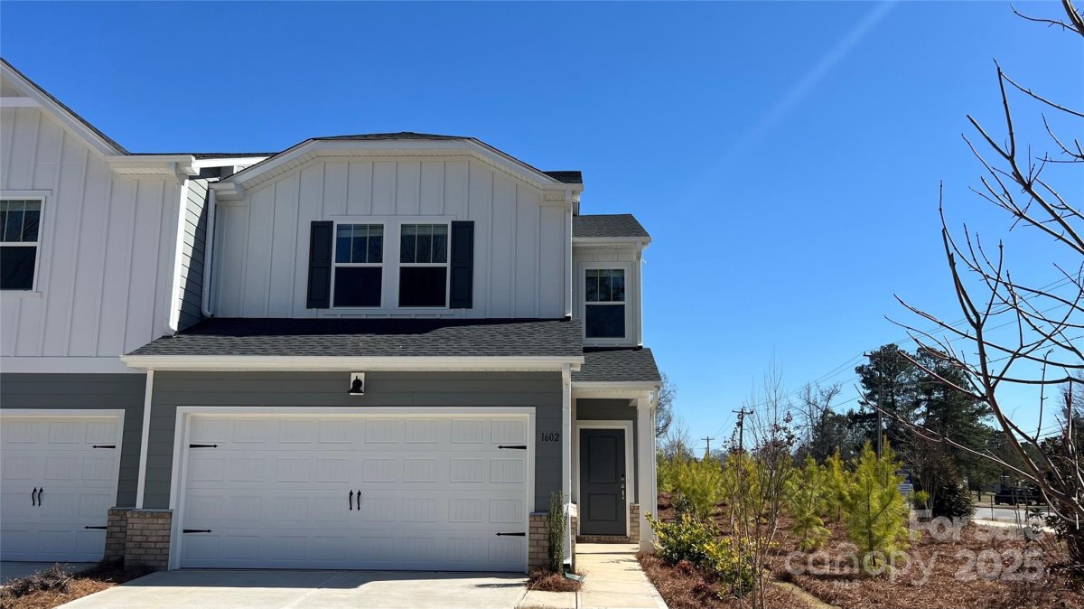1602 Village Grove Lane