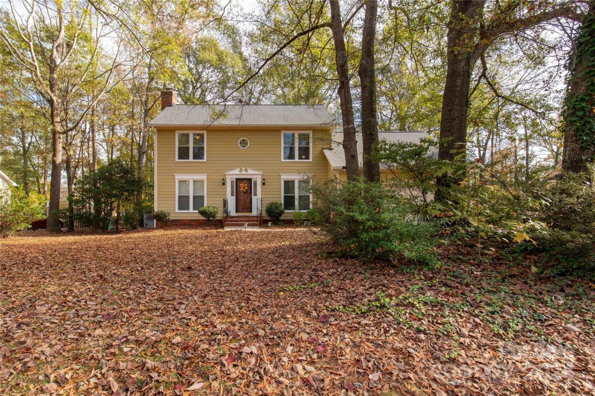 3142 Hitching Post Lane