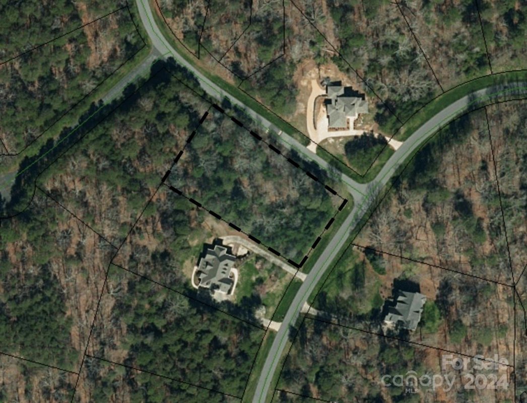 123 Lakewood Court