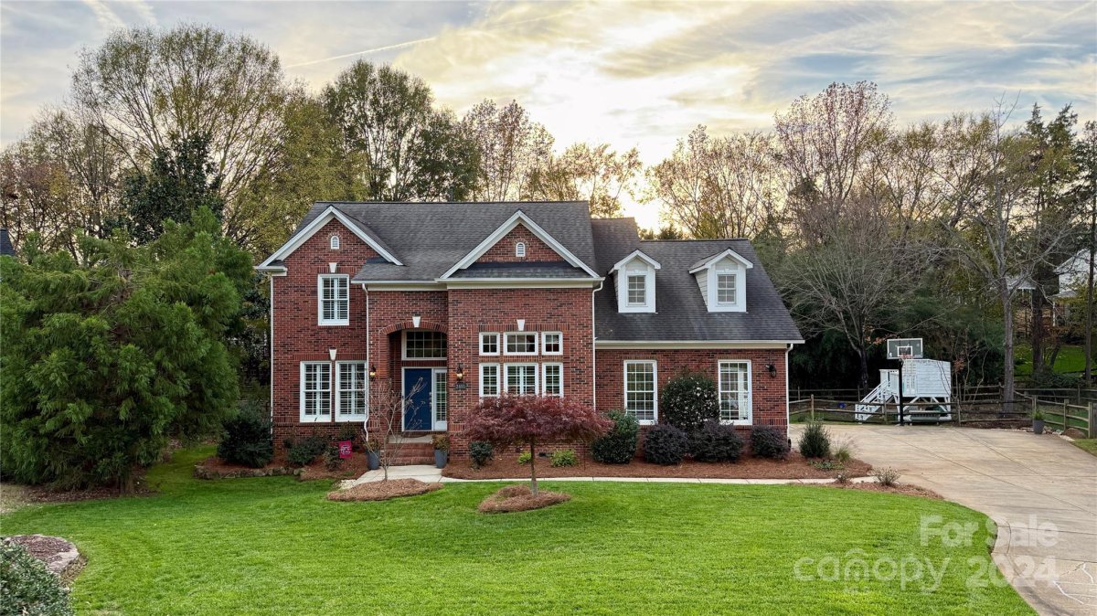3405 Abbey Hill Lane