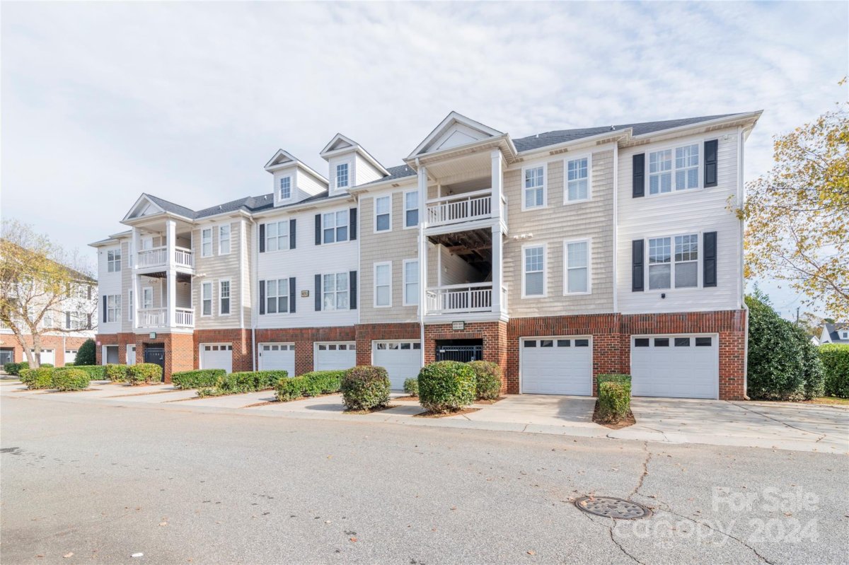 6227 Creek Park Drive