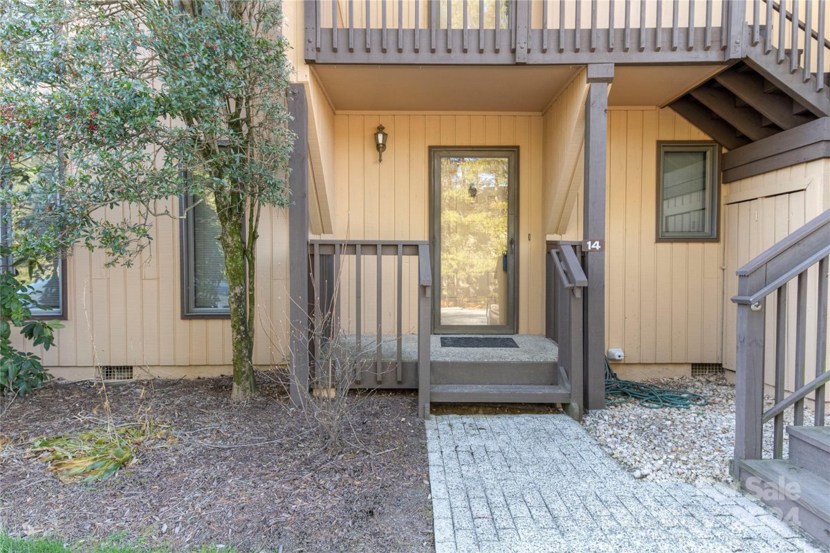 14 Pebble Creek Drive