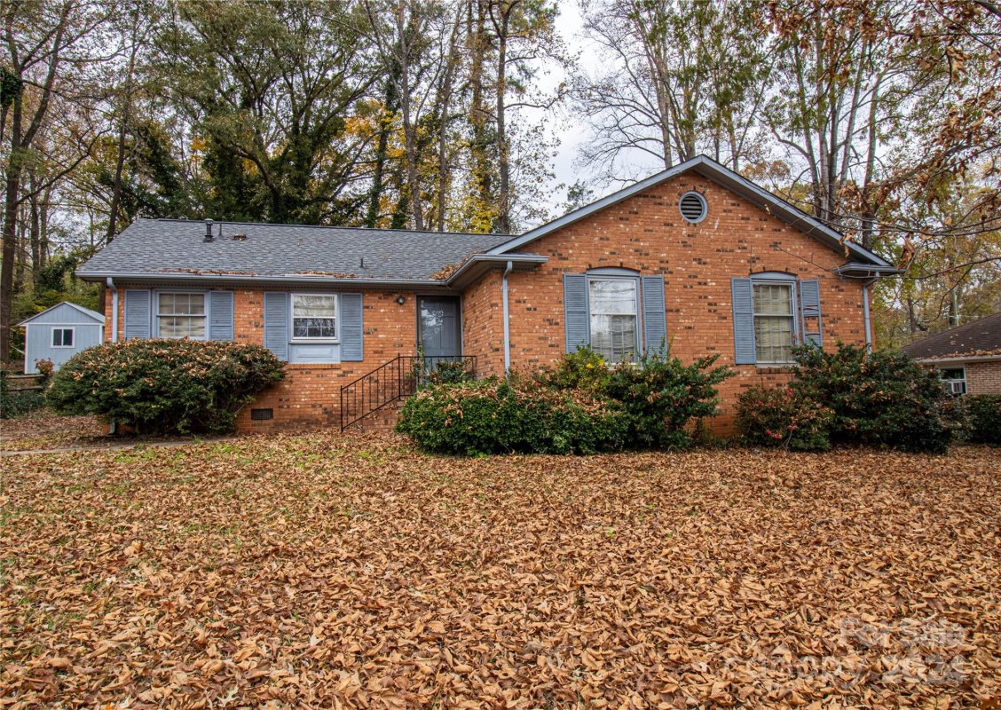 7423 Idlewild Road