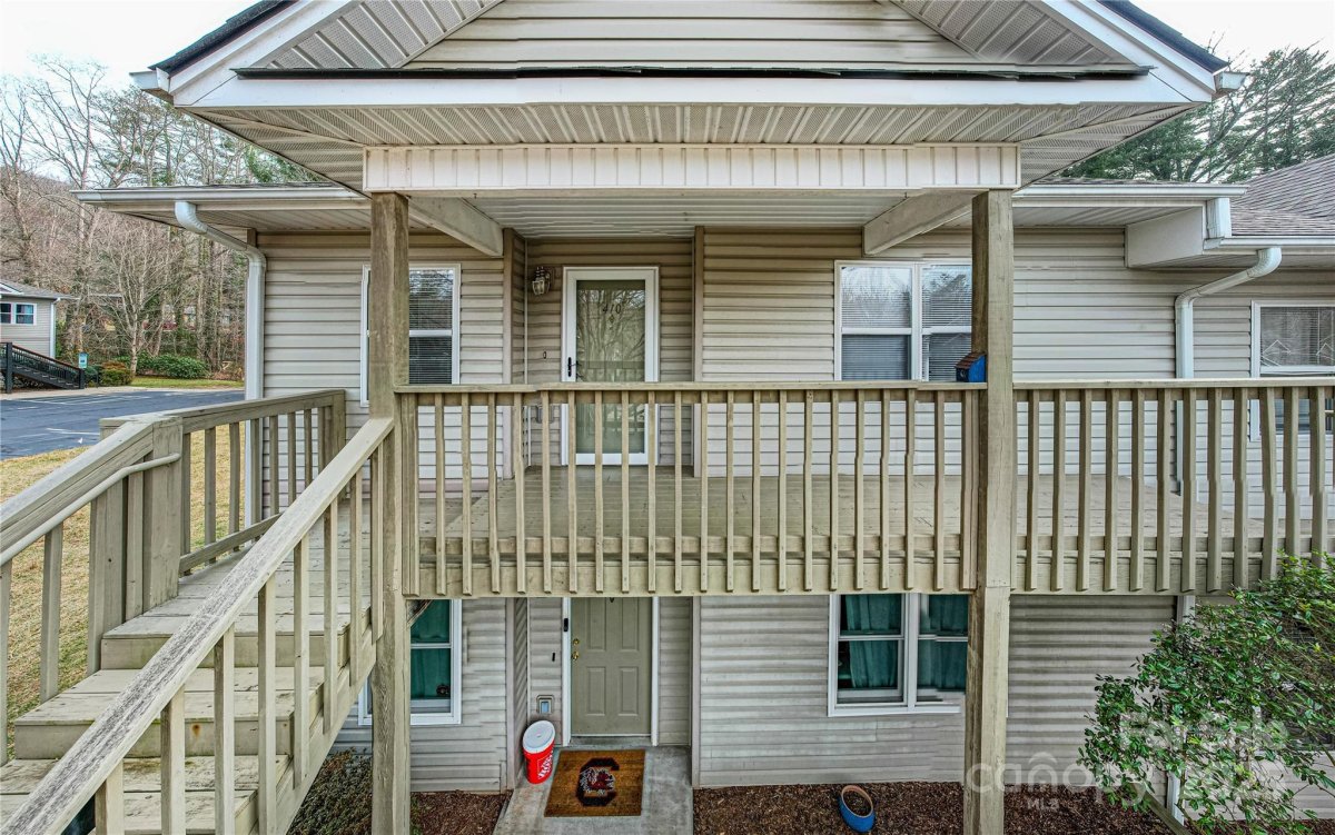 410 Carlyle Way