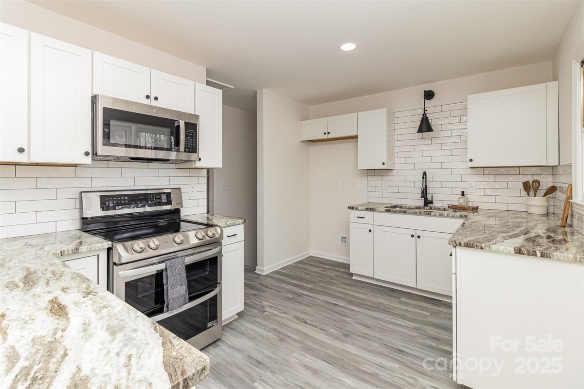 6521 Heatherbrook Avenue