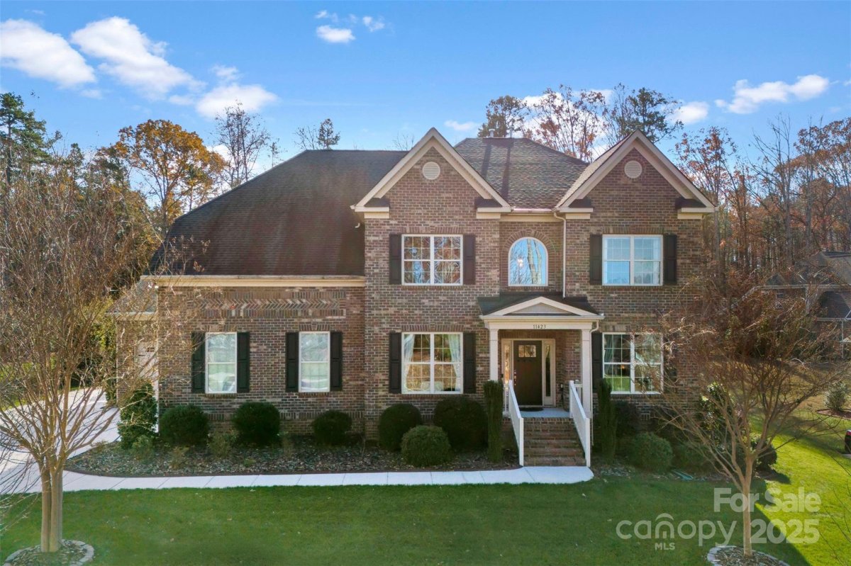 11423 Three Sisters Lane