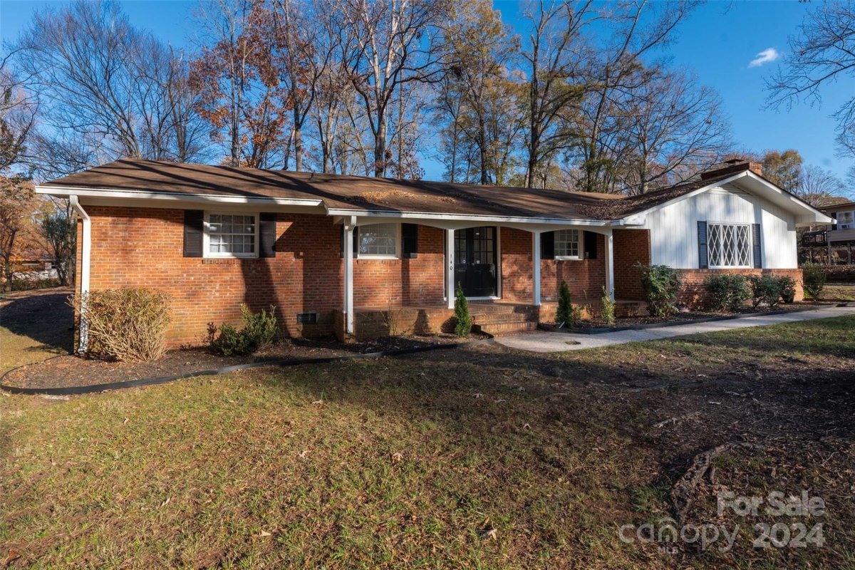 140 Summerlea Drive