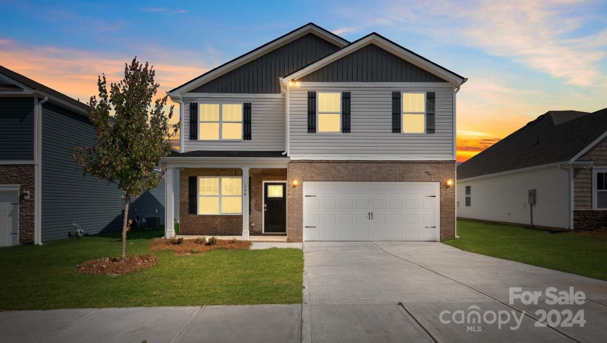 600 Country Oak Drive