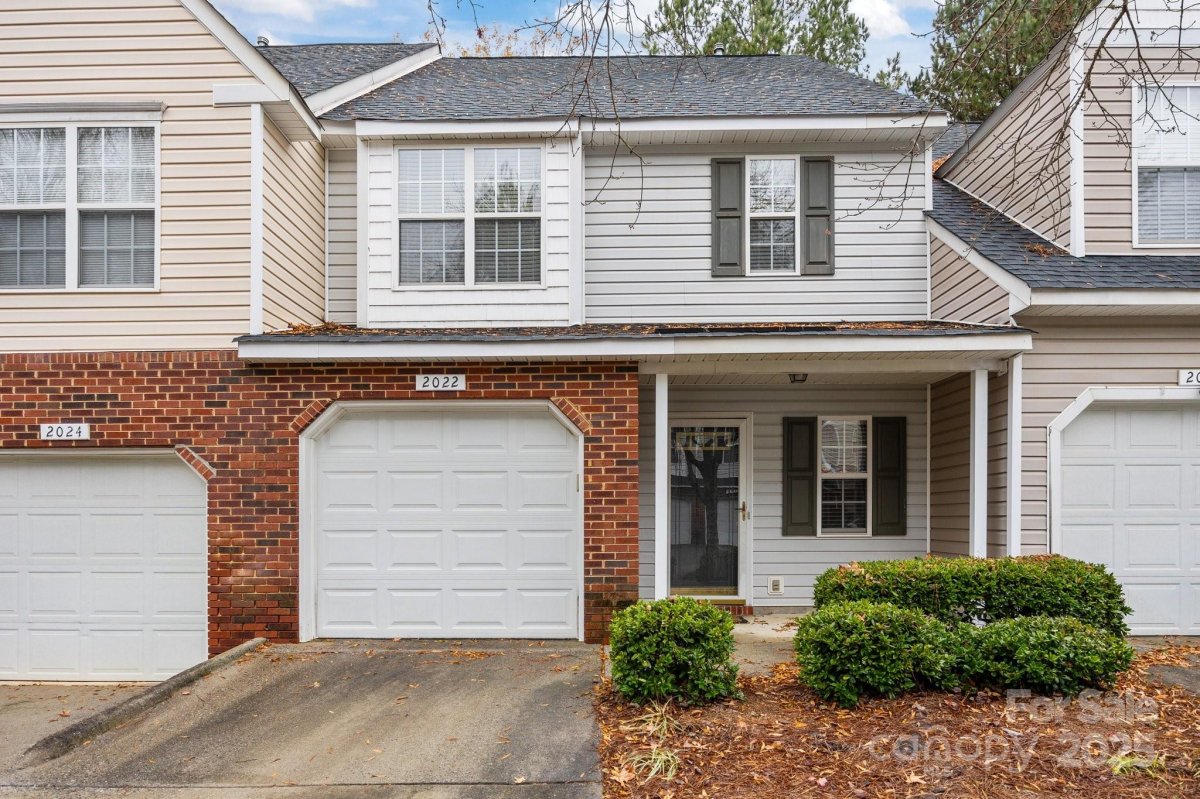 2022 University Heights Lane