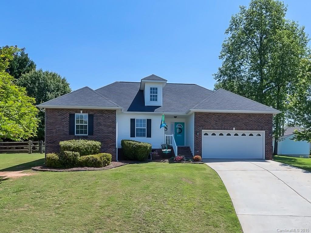 606 Highland Place