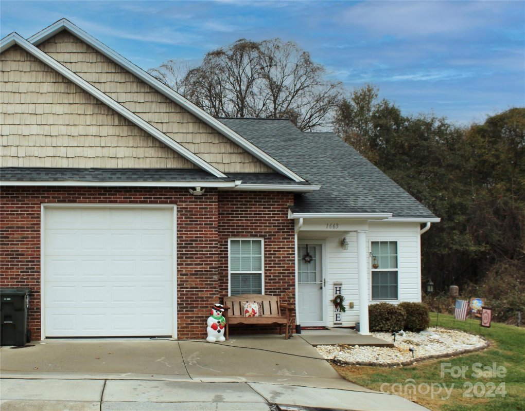1663 Golden Cedar Lane