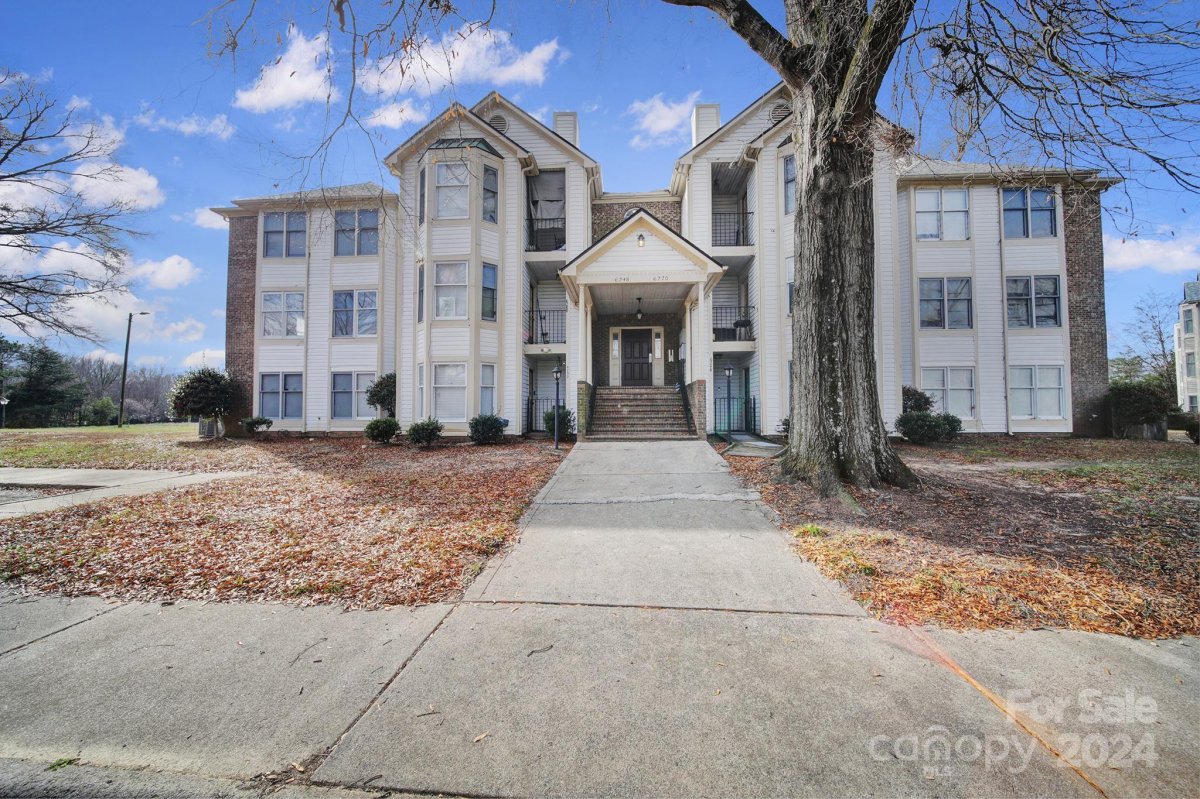6270 Rosecroft Drive