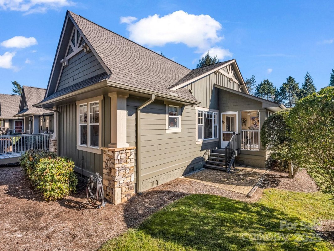 603 Fox Den Court