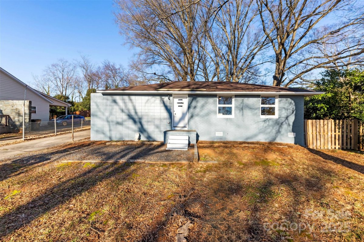 5528 Queen Anne Road