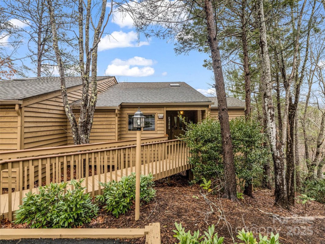 155 Quail Cove Boulevard