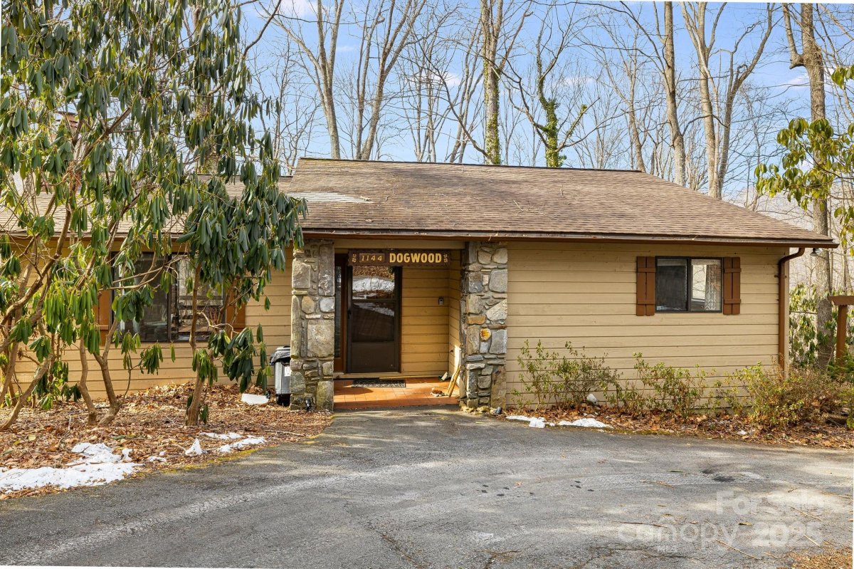 1144 Dogwood Drive