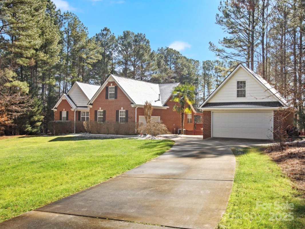 2044 Standing Timber Road
