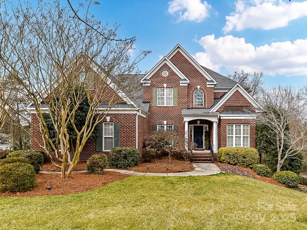 585 Ambergate Place