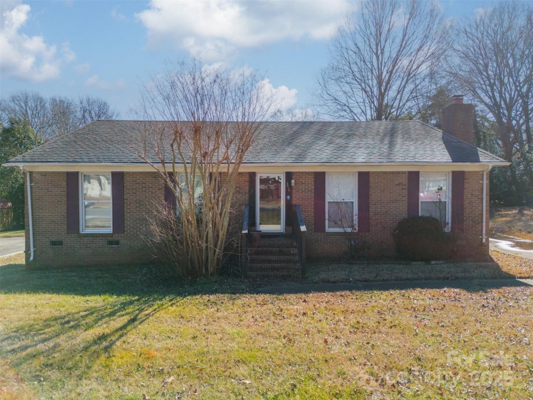 6816 Idlewild Road