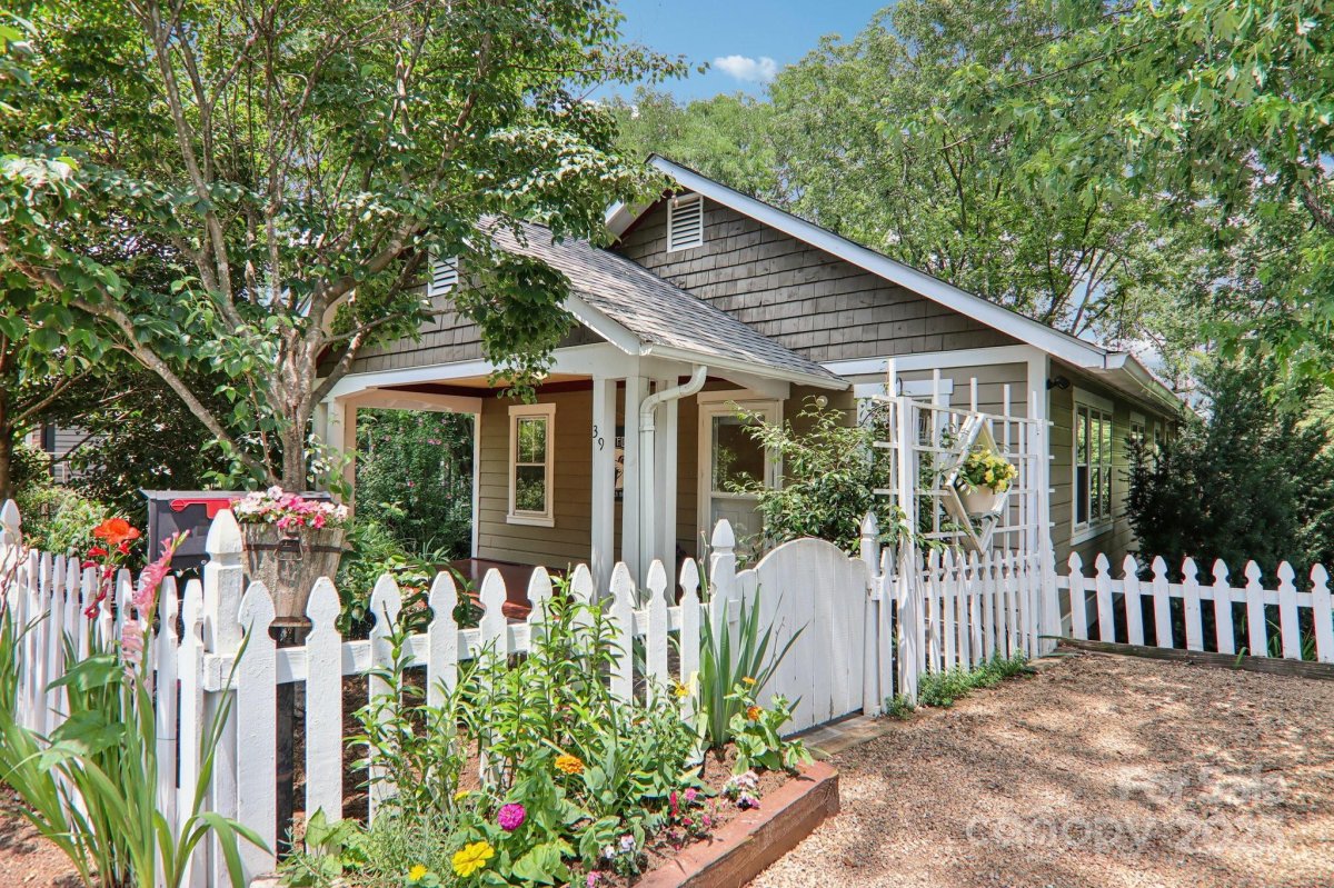 39 Short Street