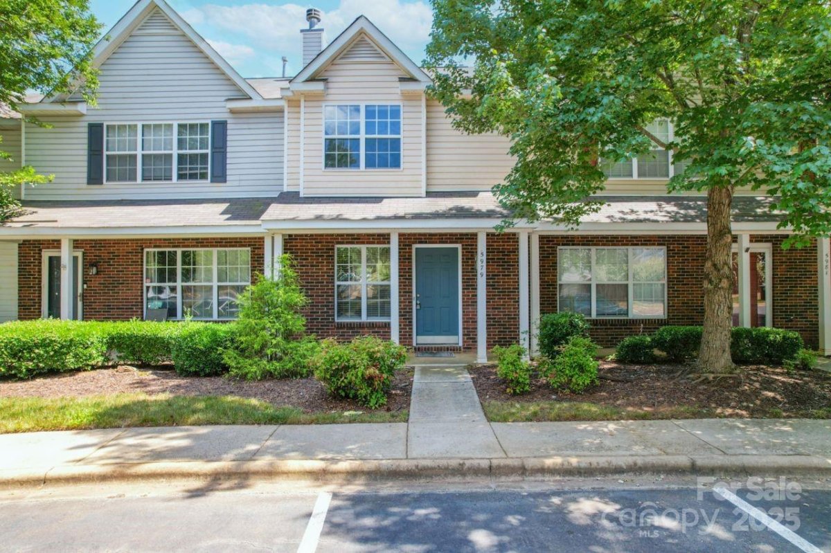 5979 Cougar Lane