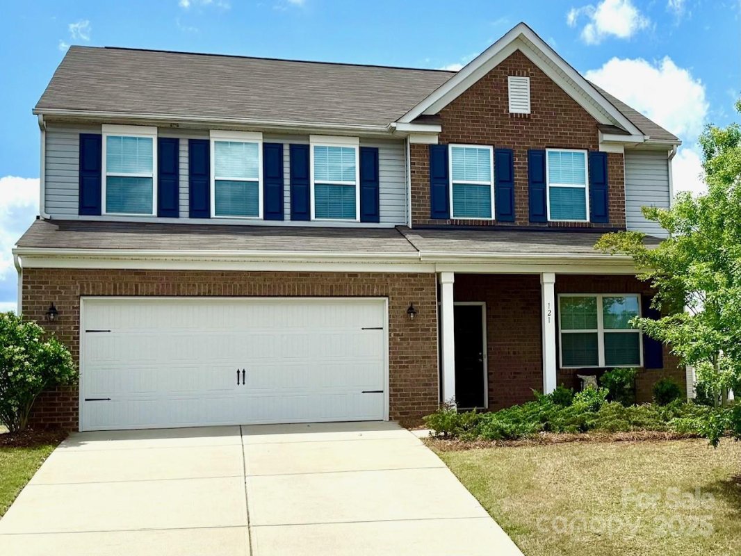 121 Mackinac Drive