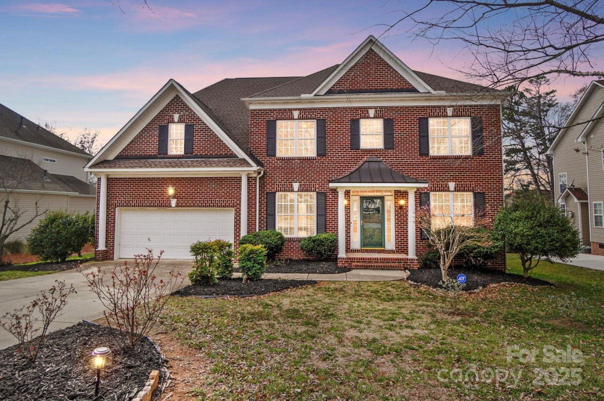 561 Ambergate Place