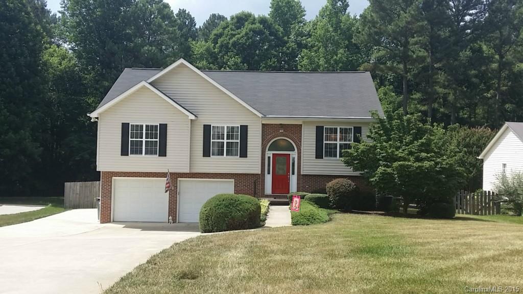 1107 White Water Circle