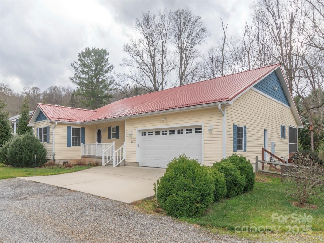 29 Deborah Lane