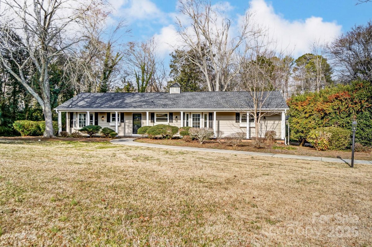 170 Sherwood Circle