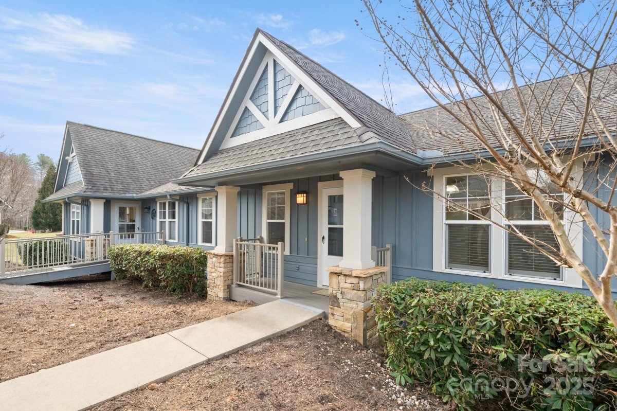 3002 Blue Goose Court