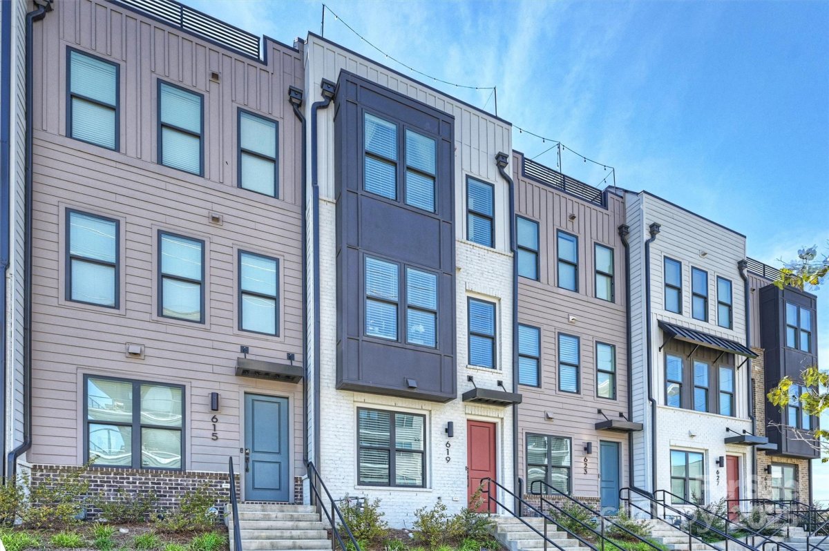 619 W Tremont Avenue