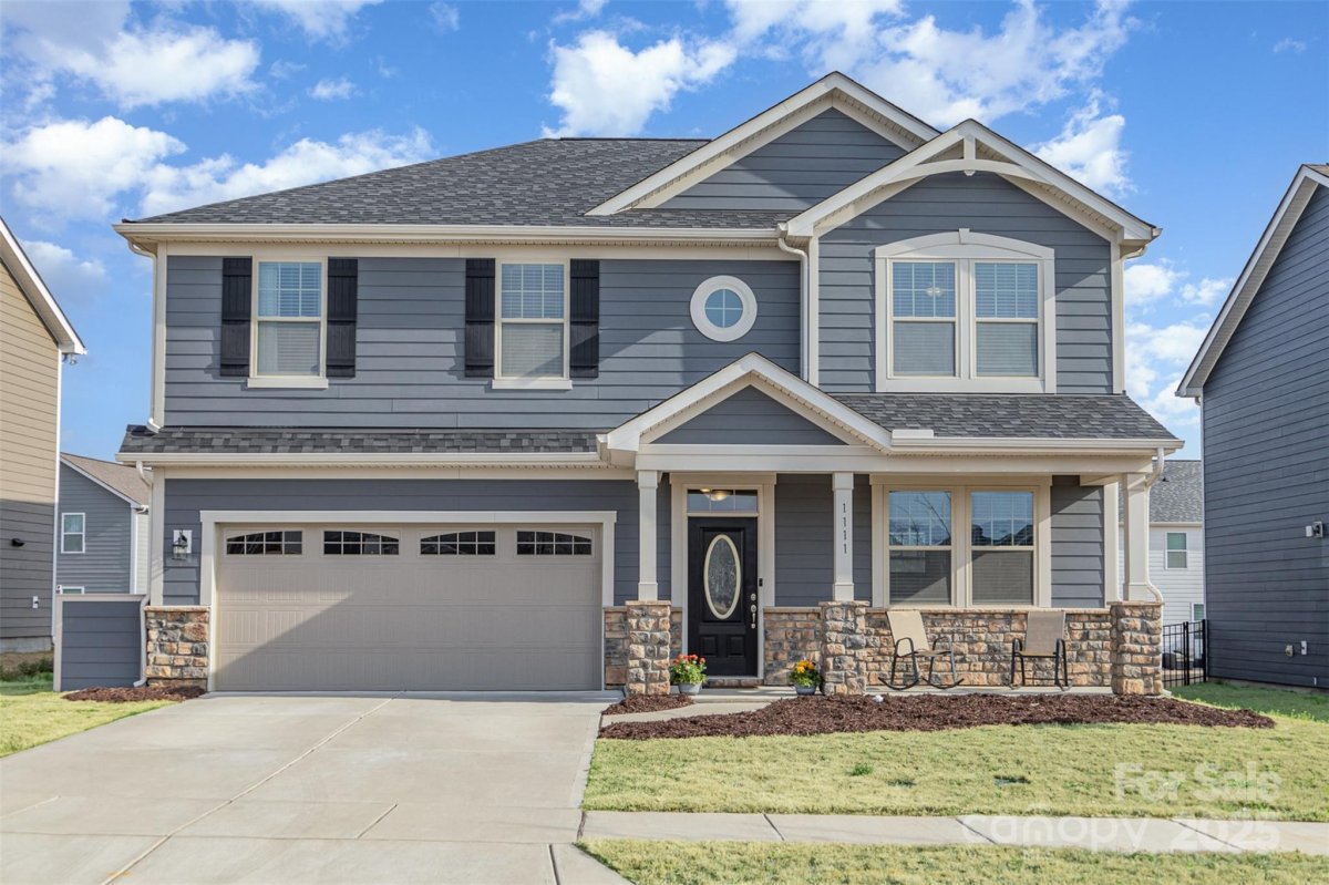 1111 Fairbrae Lane