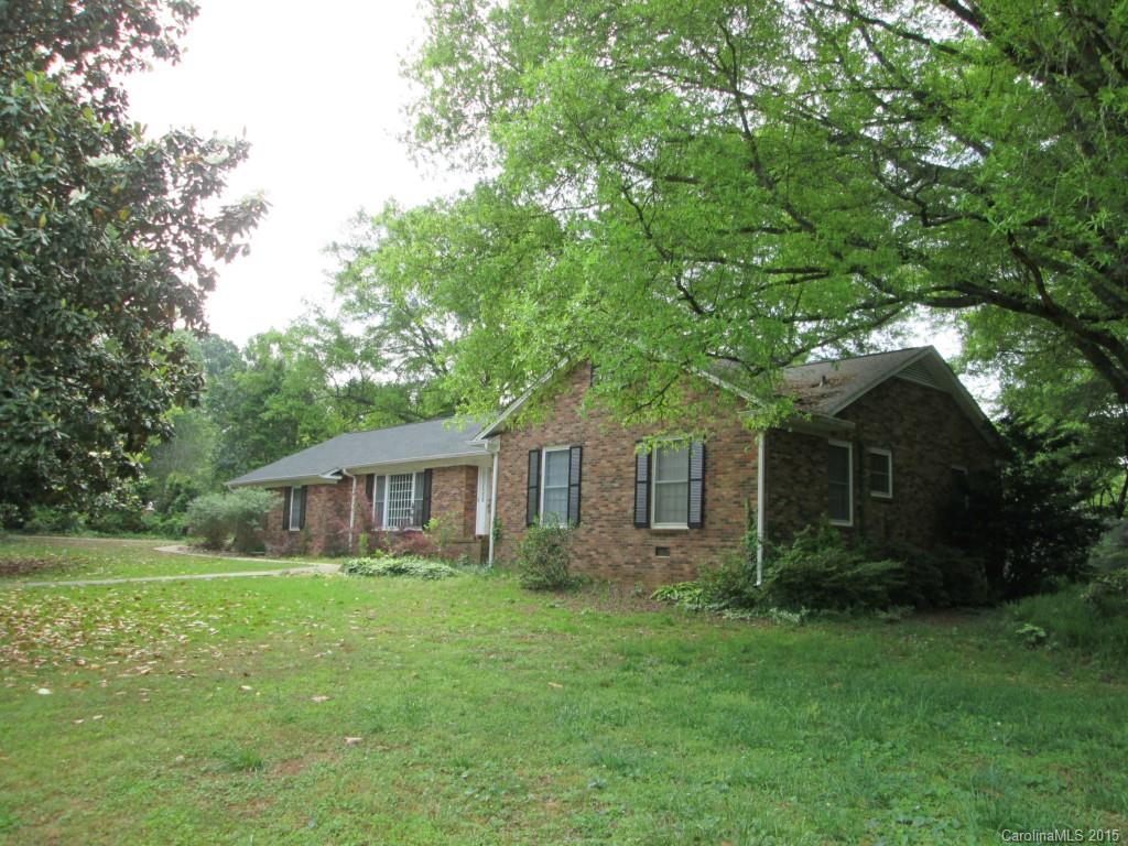 2129 James Court