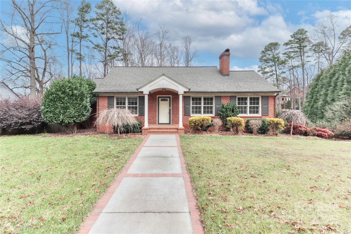 432 N Oakwood Drive