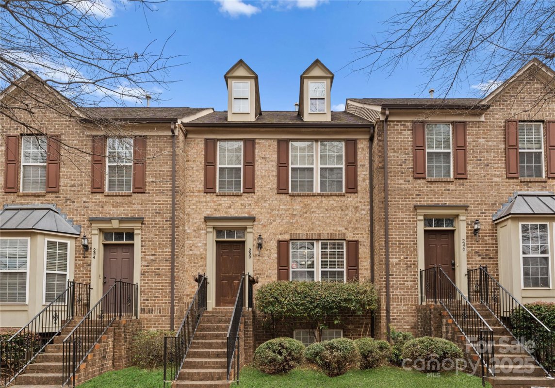 250 W Bland Street